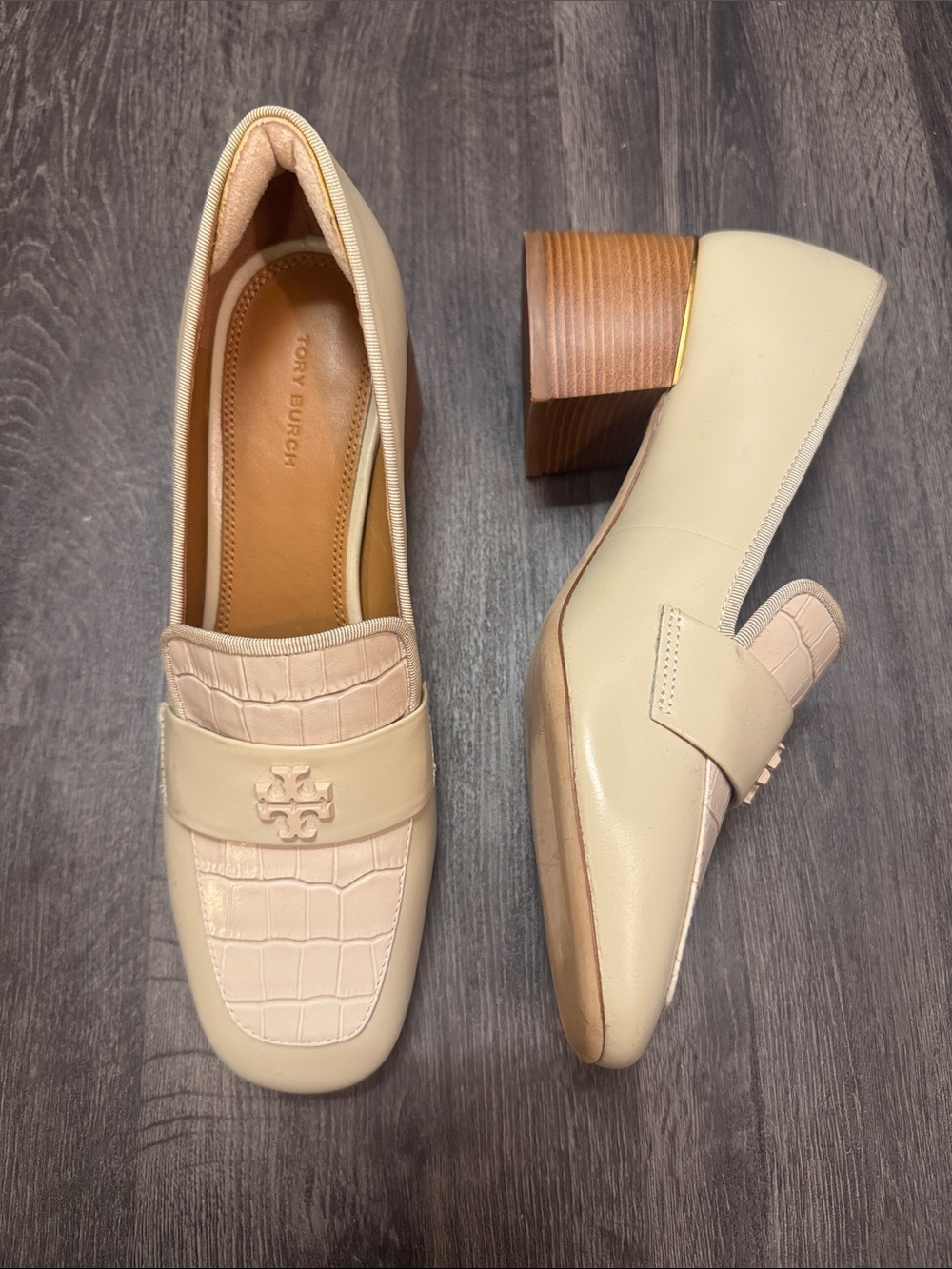 Tory Burch Cream Croc Embossed Block Heel Loafers Size 9